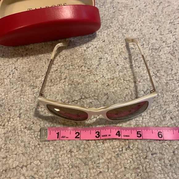 Talbots sunglasses/ case - Picture 3 of 9